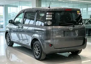 Toyota Sienta 2007 Silver
