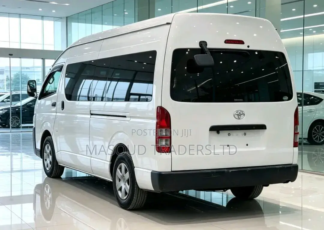 Toyota Quantum 2012