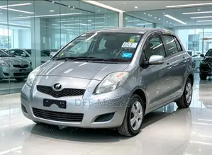 Toyota Vitz 2009 Gray