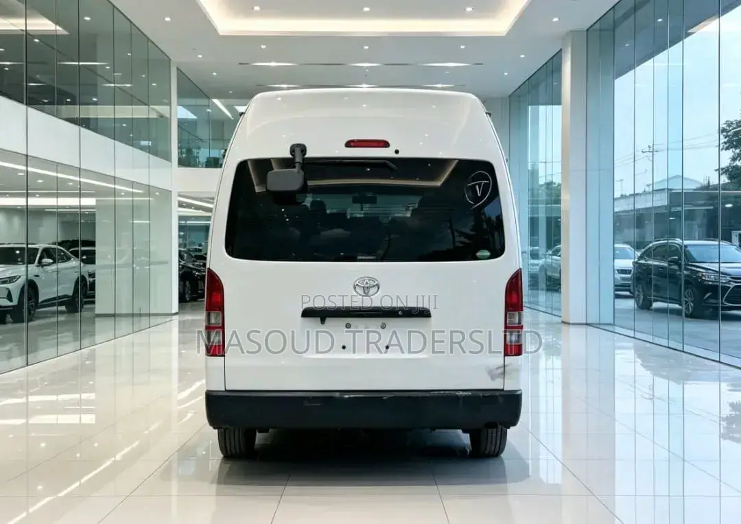 Toyota Quantum 2012