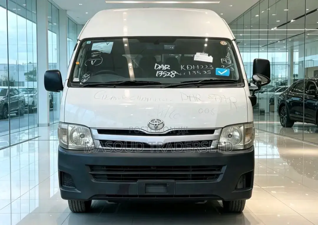 Toyota Quantum 2012