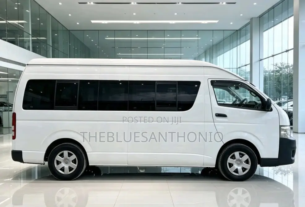 Toyota HiAce 2013 White