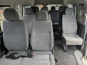 Toyota HiAce 2013 White