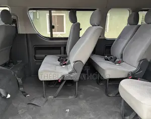 Toyota HiAce 2013 White