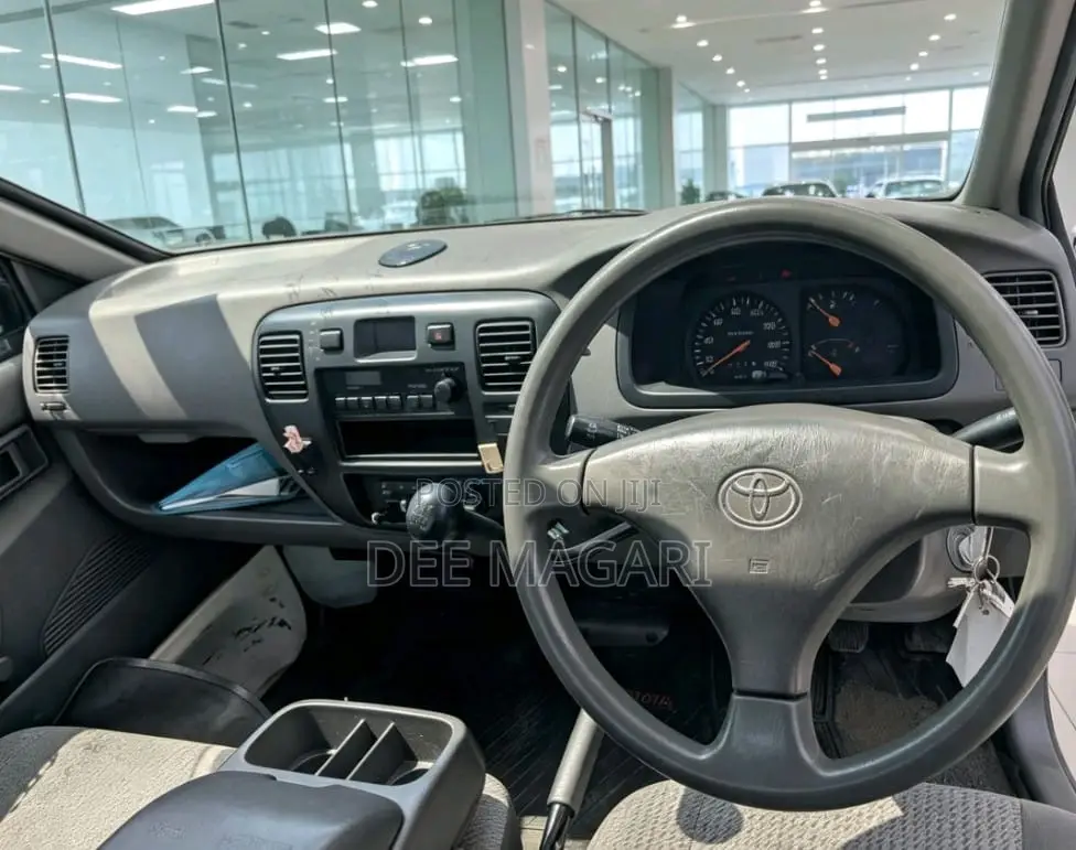 Toyota TownAce 2005 White
