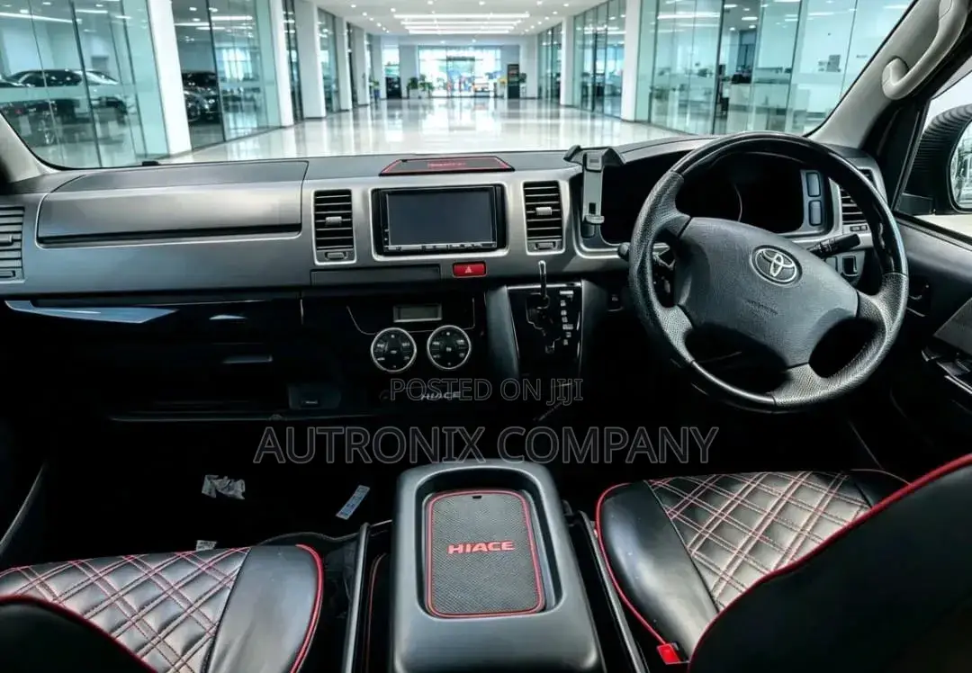 Toyota Quantum 2011 Black