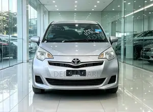 Toyota Ractis 2011 Silver