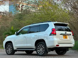 Toyota Land Cruiser 2018 White
