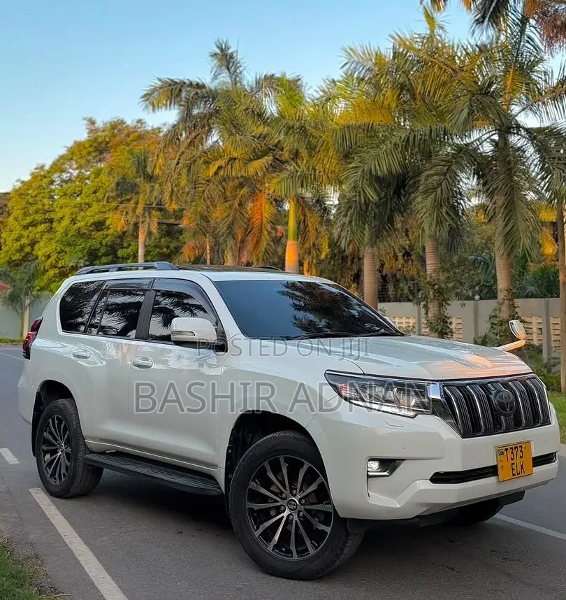 Toyota Land Cruiser Prado 2.7 2020 White