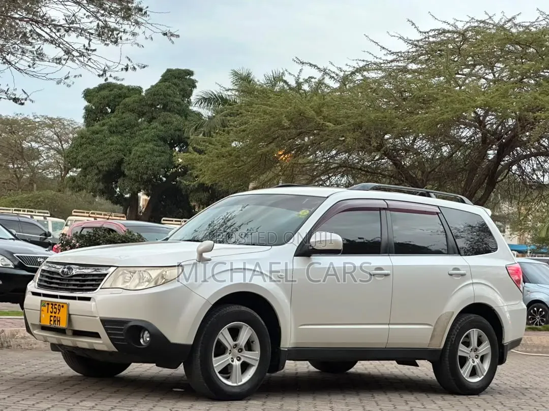 Subaru Forester 2009 White