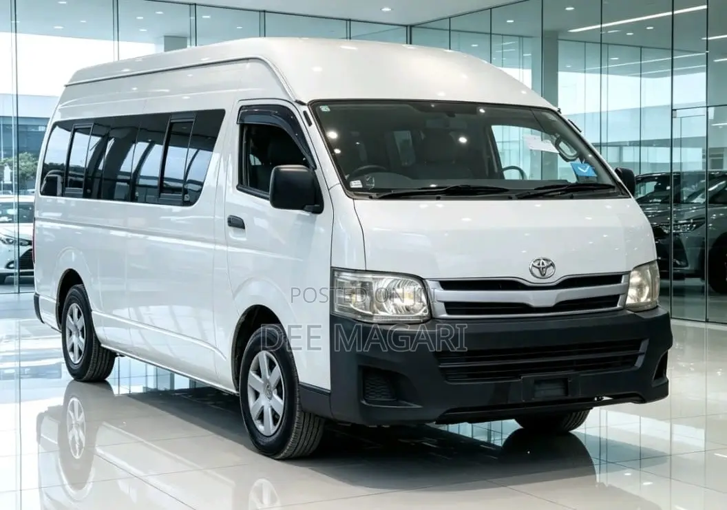 Toyota Quantum 2012 White