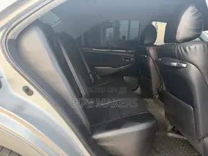 Toyota Crown 2004 Silver