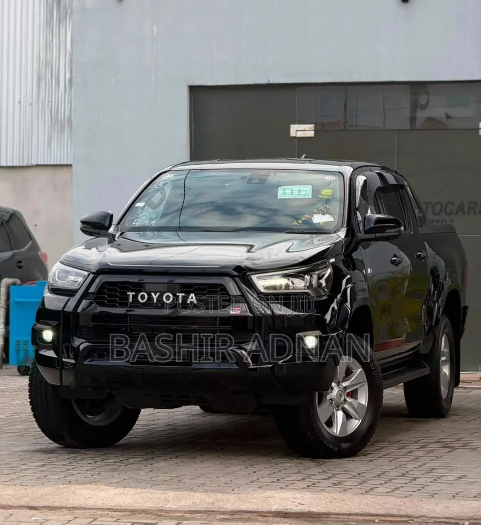 Toyota Hilux Revo Double Cab Deisel 2.4 RWD 2022 Matt Black