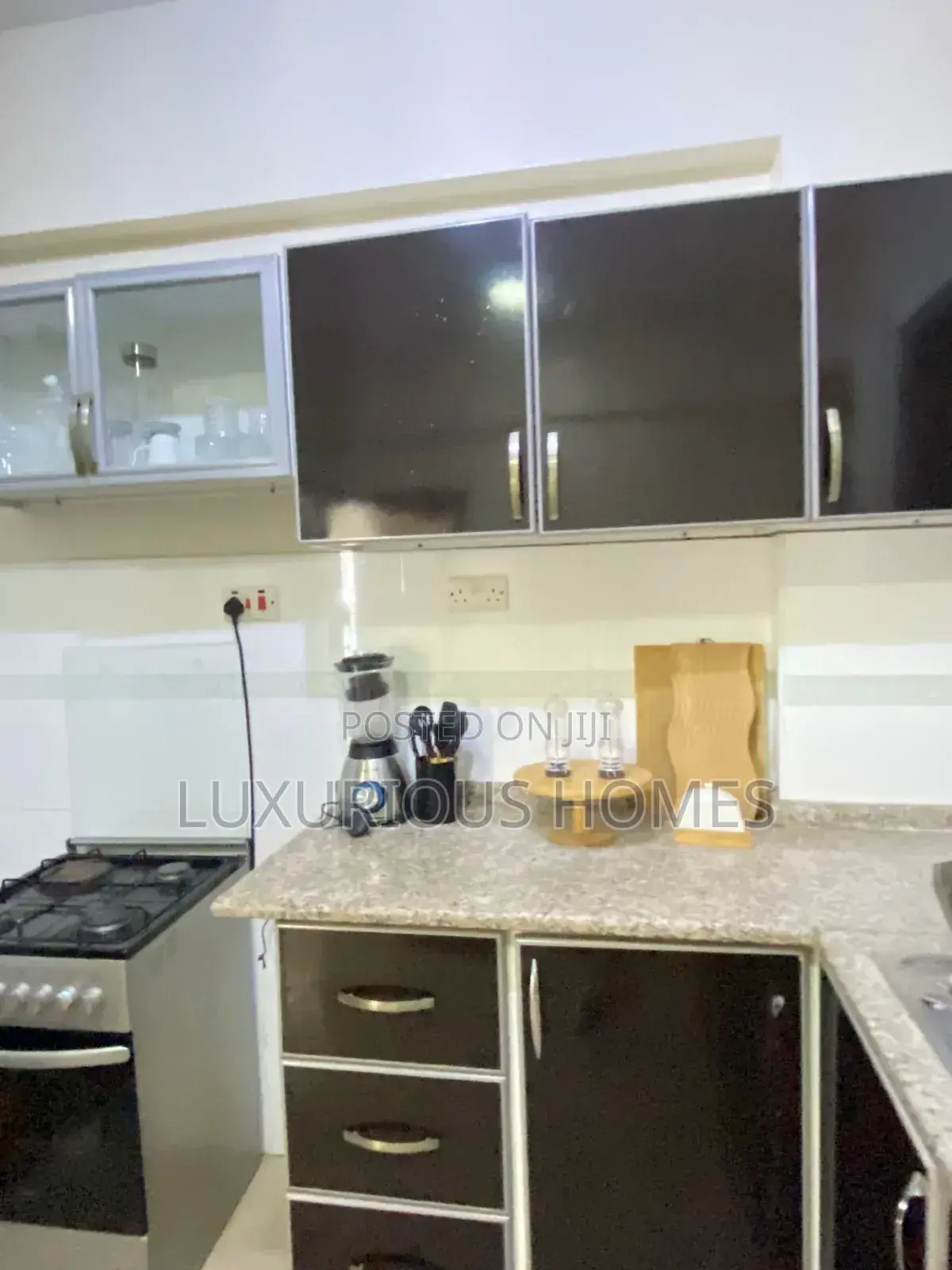 Furnished 4bdrm Apartment in Upanga for rent