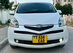 Toyota Ractis 2009 White