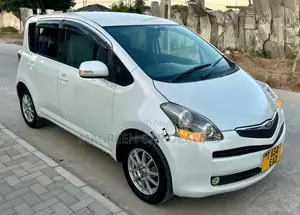 Toyota Ractis 2009 White