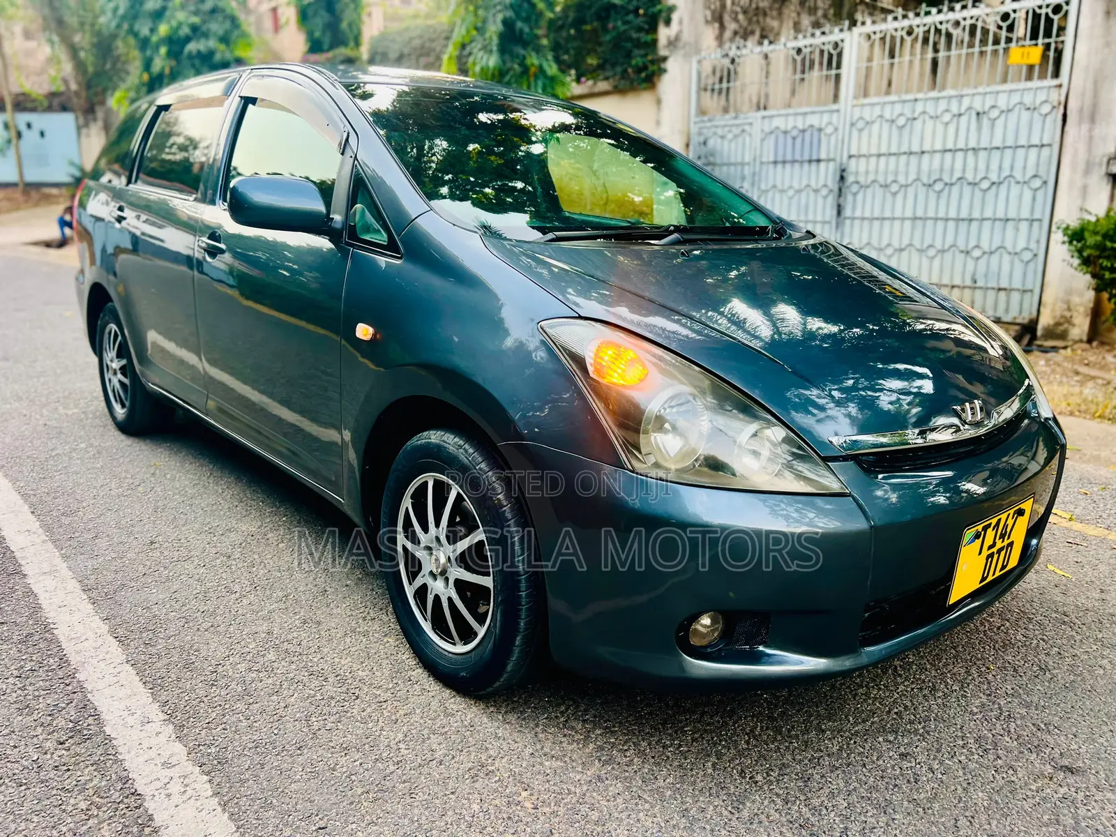 Toyota Wish 2005 Gray