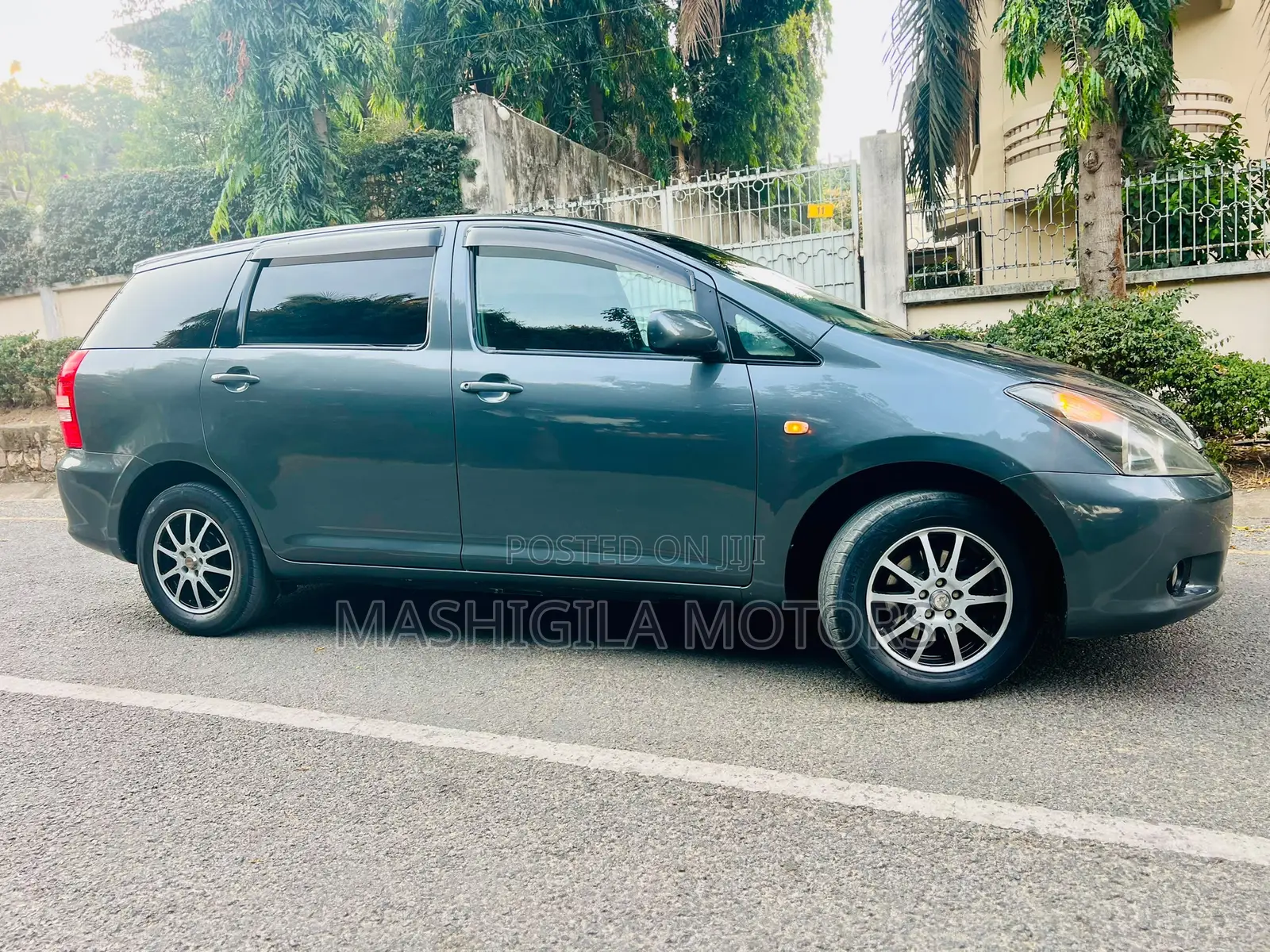 Toyota Wish 2005 Gray
