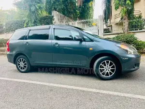 Toyota Wish 2005 Gray