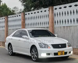 Toyota Crown 2006 White