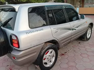 Toyota RAV4 1999