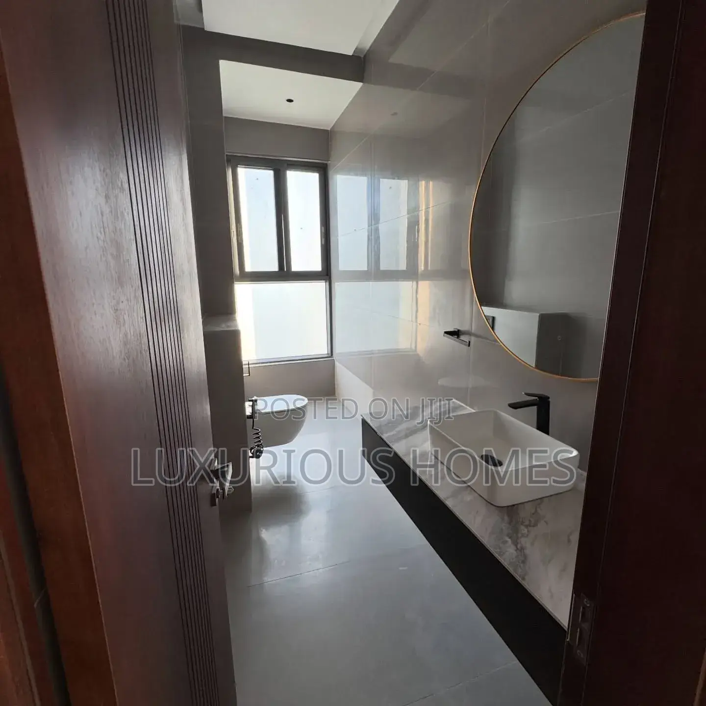 3bdrm Apartment in Mbezibeach for rent