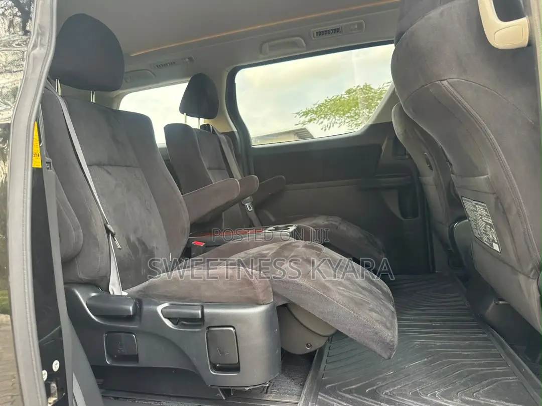 Toyota Alphard 2010 Black