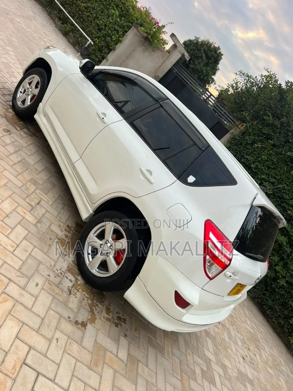 Toyota RAV4 2.5 4x4 2010 White