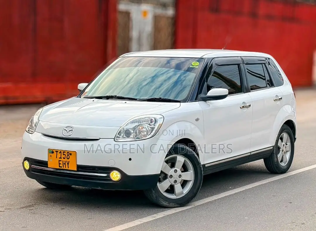 Mazda Verisa 2011 White