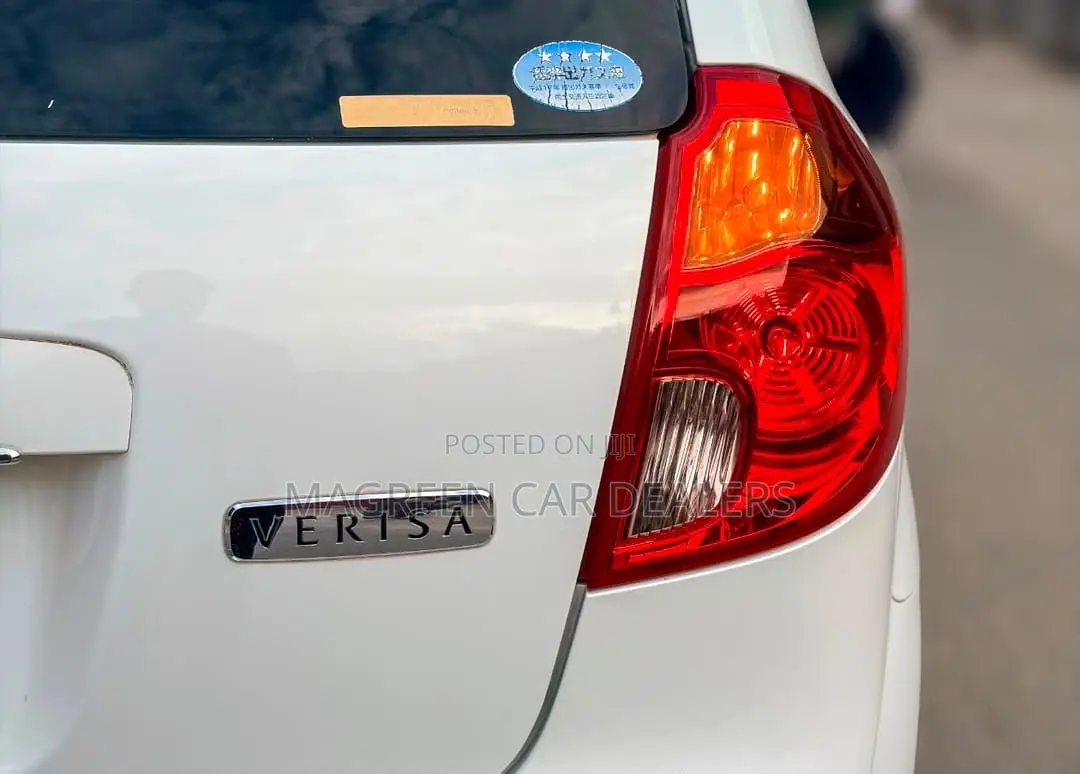 Mazda Verisa 2011 White