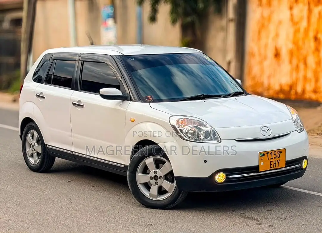 Mazda Verisa 2011 White