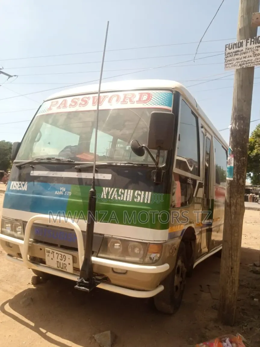 Mitsubishi Fuso Rosa 2007 White