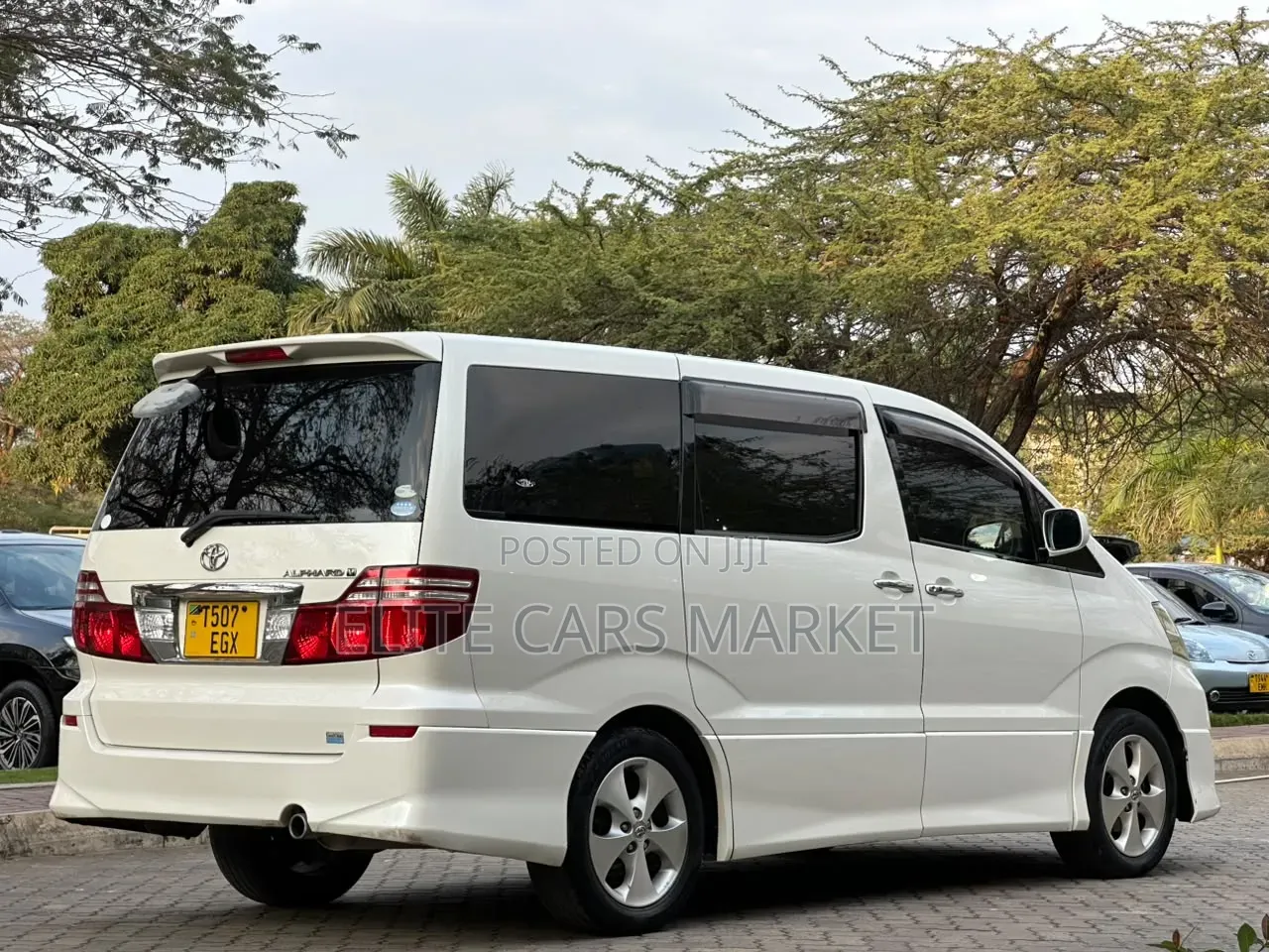 Toyota Alphard 2007 White