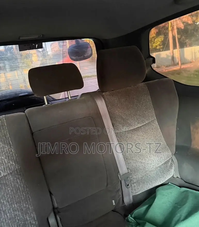 Toyota Land Cruiser Prado 2004 Gray