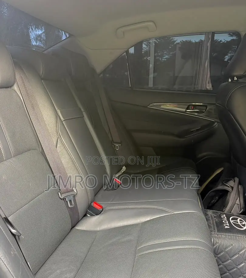 Toyota Crown 2013 Black