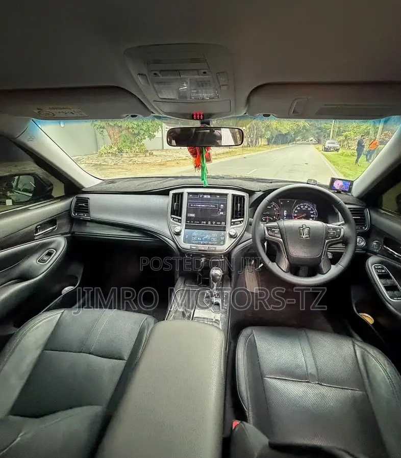 Toyota Crown 2013 Black
