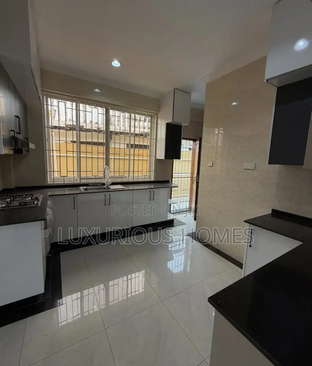 3bdrm Apartment in Msasani for rent