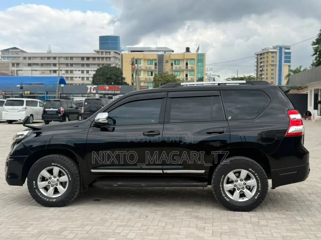 Toyota Land Cruiser Prado 2015 Black