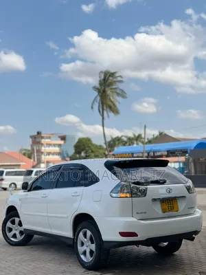 Toyota Harrier 2005 Off white