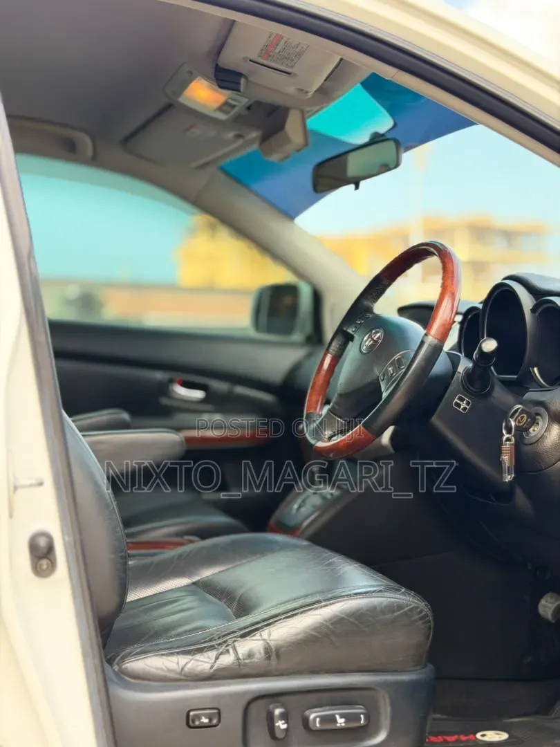 Toyota Harrier 2005 Off white