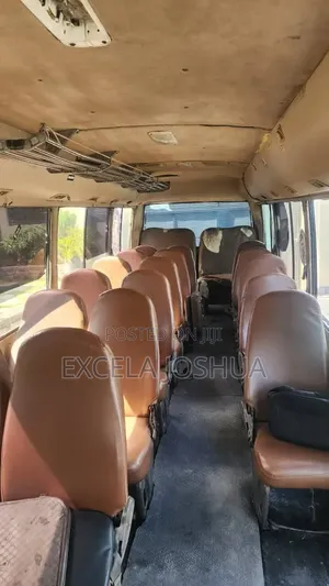 Mitsubishi Fuso Rosa 1998 Green