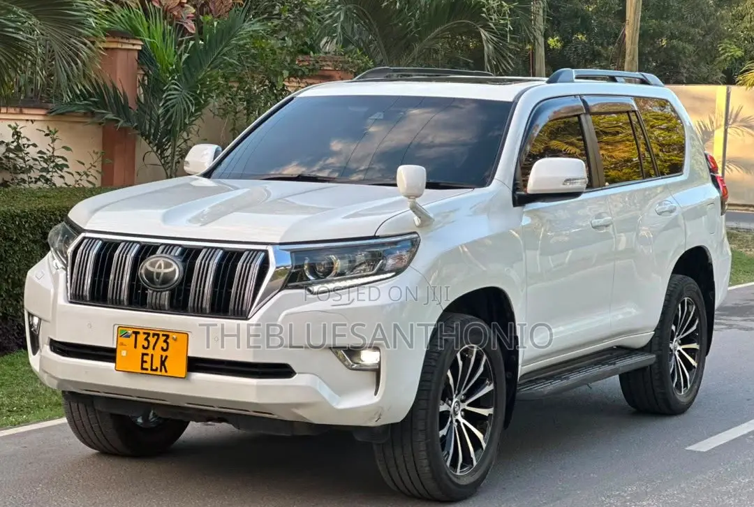 Toyota Land Cruiser Prado 2021 White