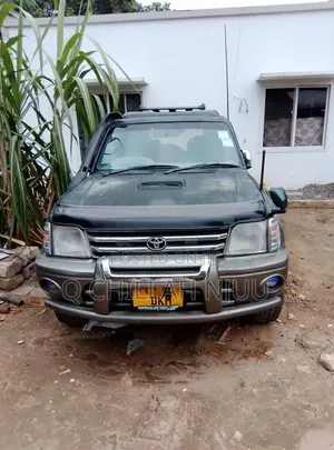 Toyota Land Cruiser Prado 2002 Green