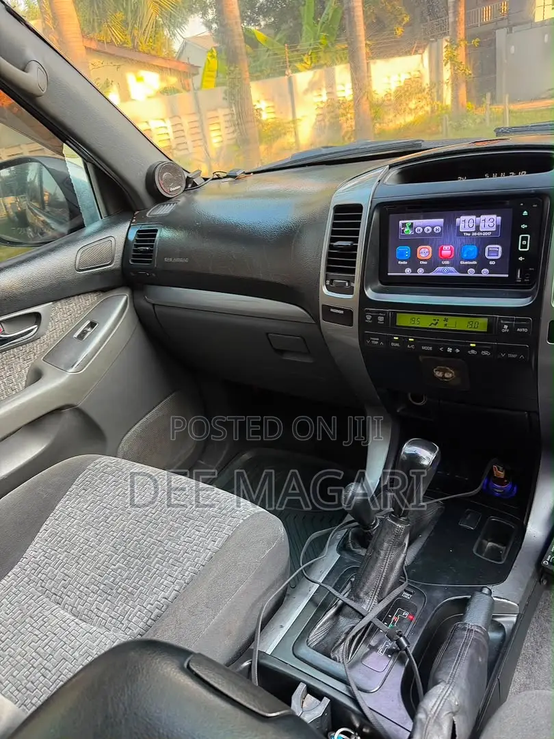 Toyota Land Cruiser Prado 2004 Gray