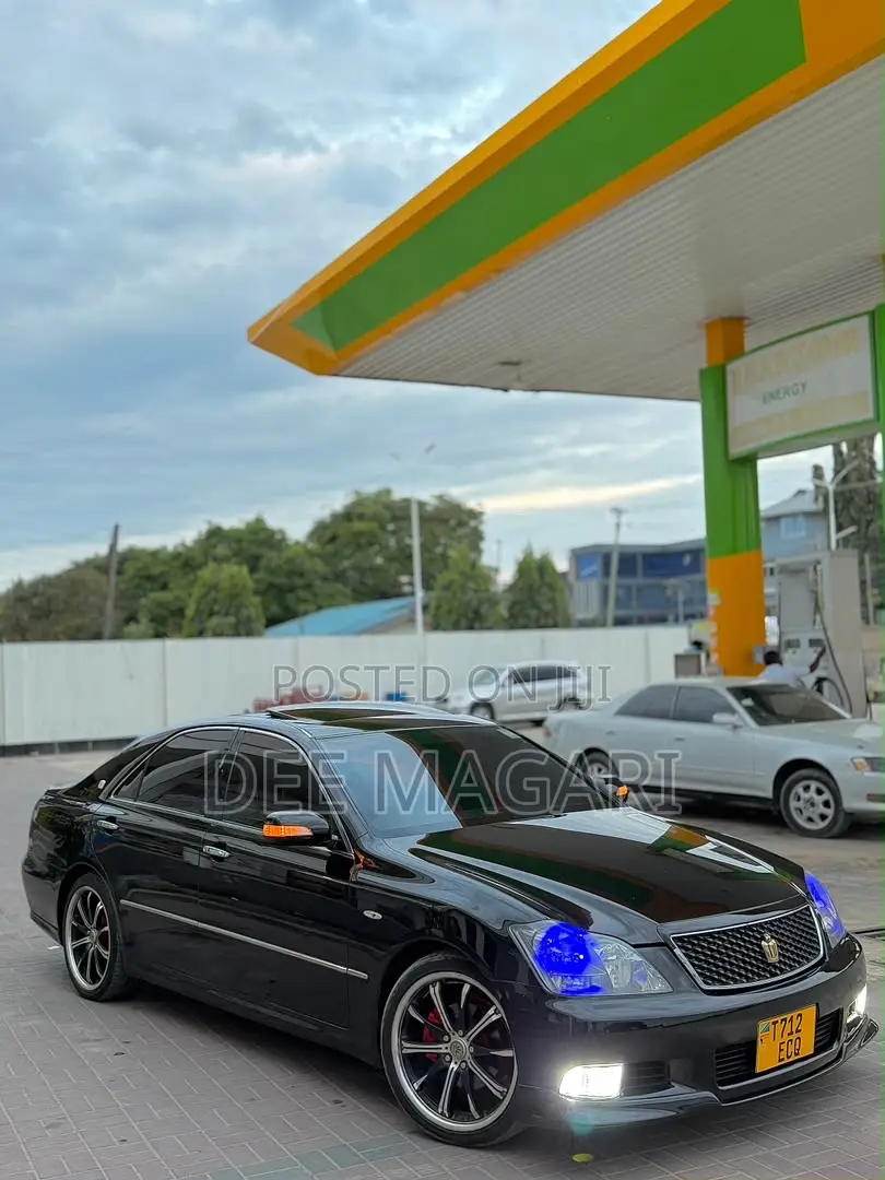 Toyota Crown 2006 Black