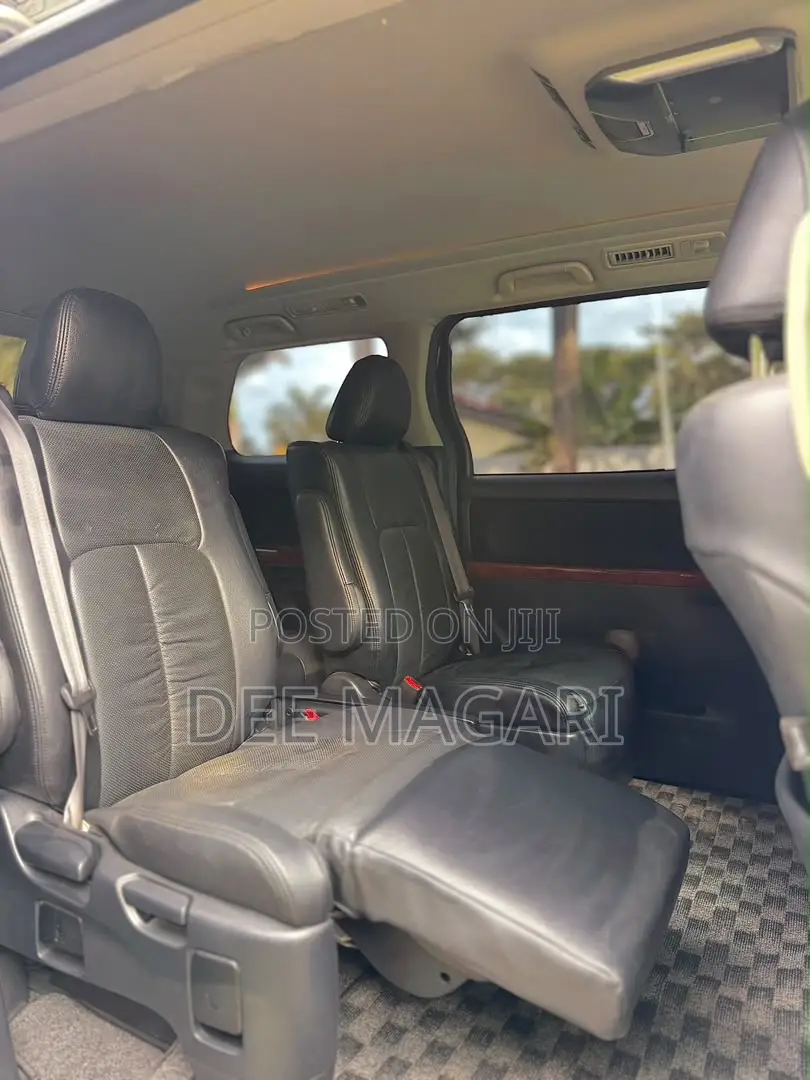 Toyota Alphard 2010 White
