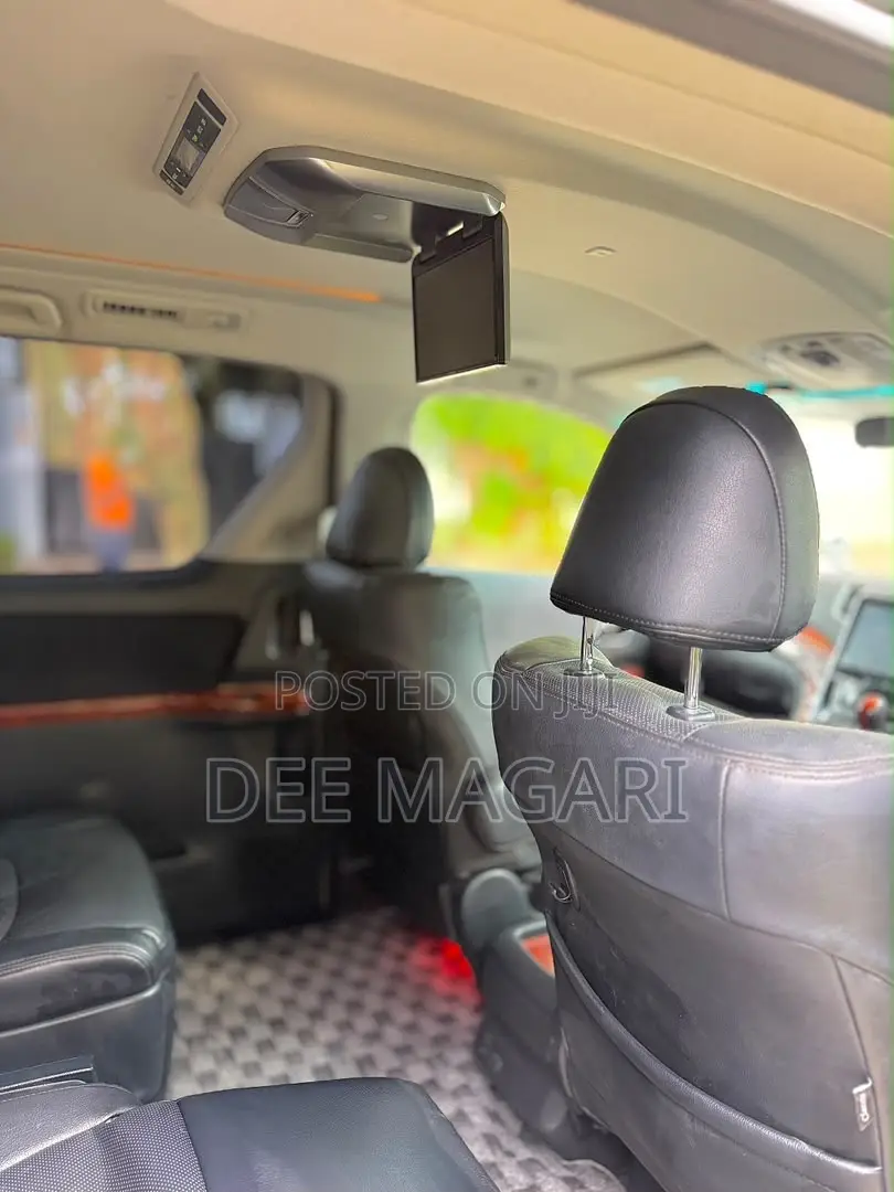 Toyota Alphard 2010 White
