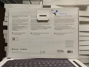 Microsoft Surface Slim Pen and Pro Keyboard (12th Edition)