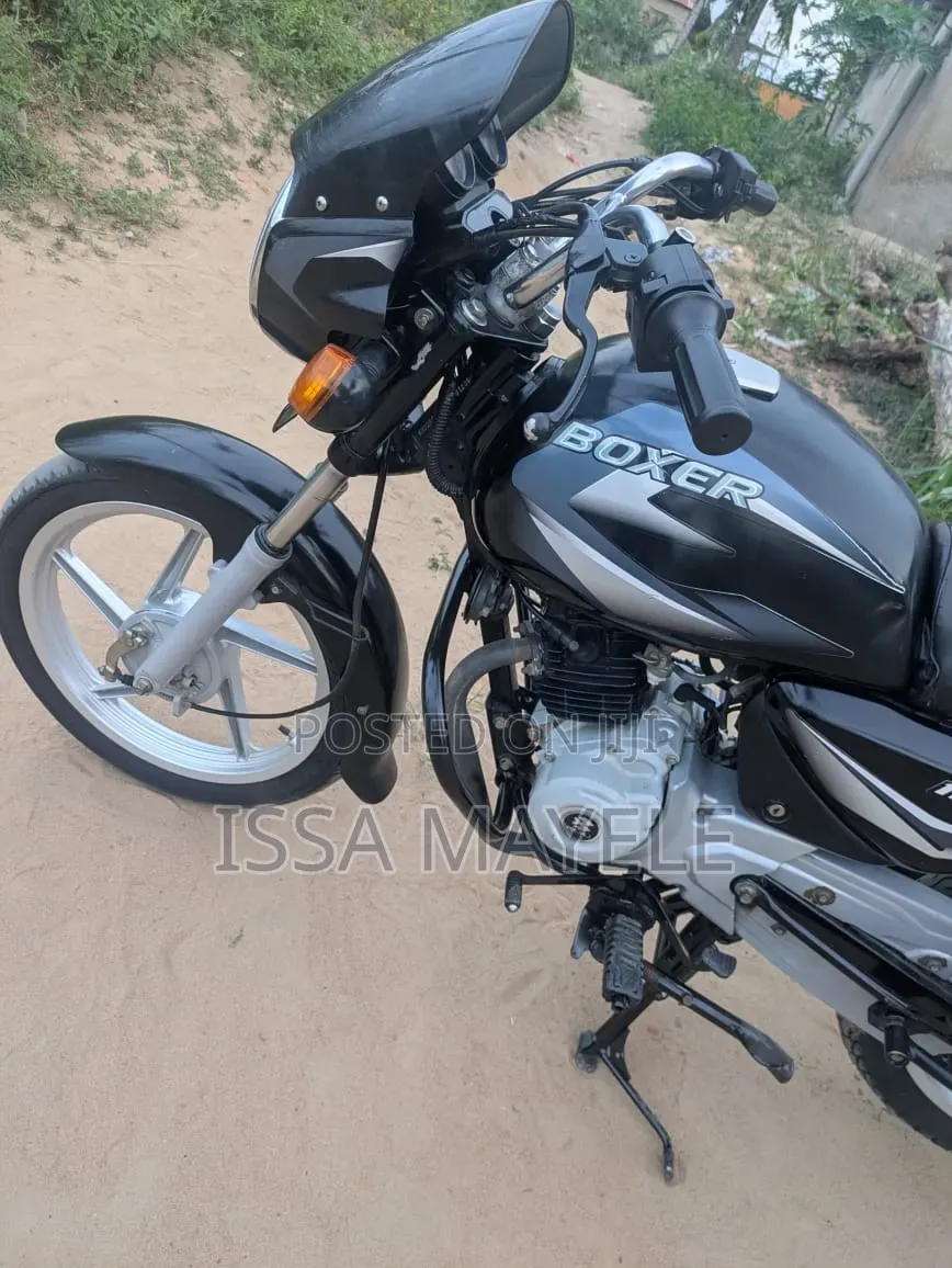 Bajaj Boxer 125 2025 Black
