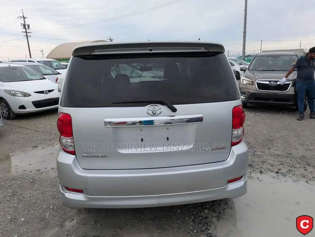 Toyota Corolla Rumion 2008 Silver